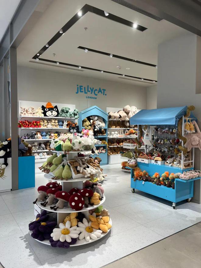 從毛絨玩具到社交貨幣 1457元高價背后的粉絲經濟學